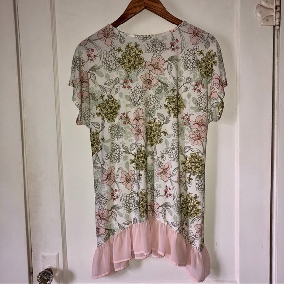 Floral & Feminine Blouse/Dress - Picture 3 of 3